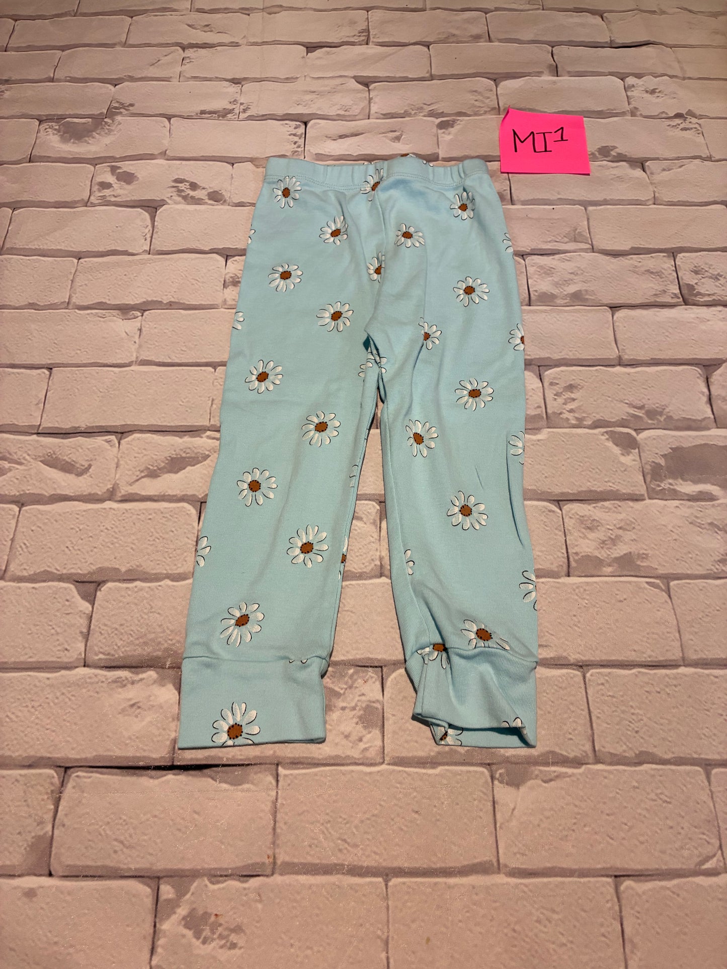 Bottoms Size 24m