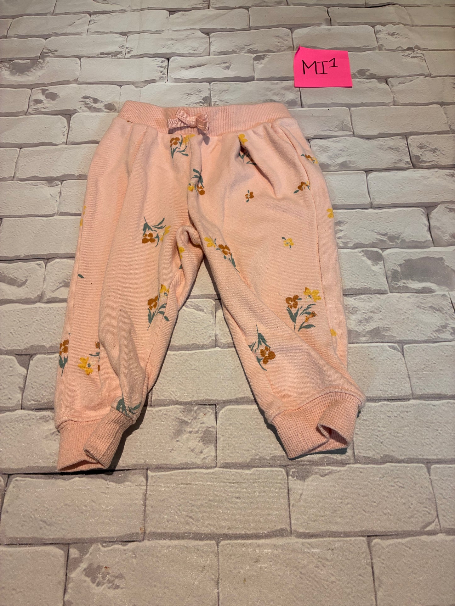 Bottoms Size 18m
