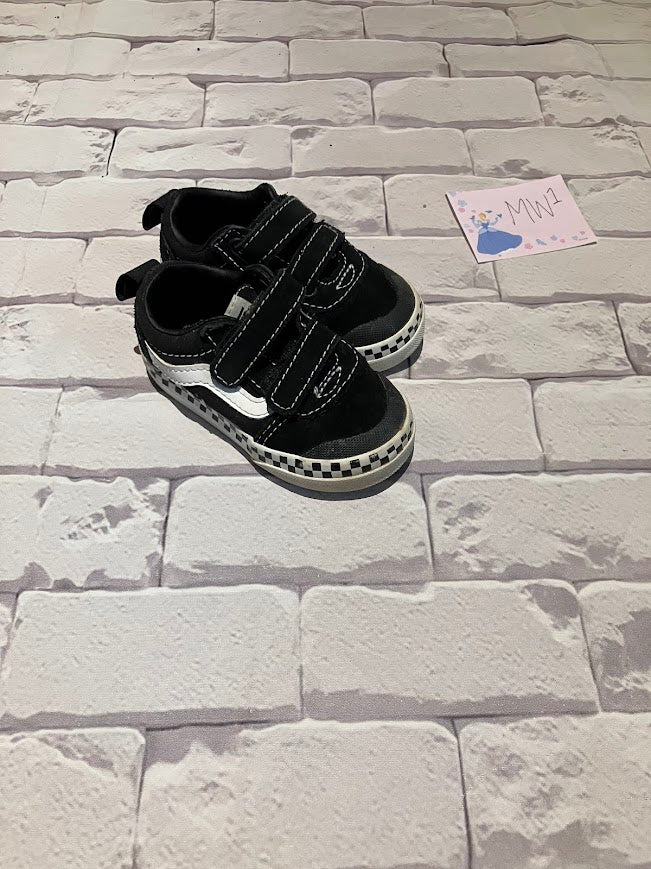 Shoes Size 5