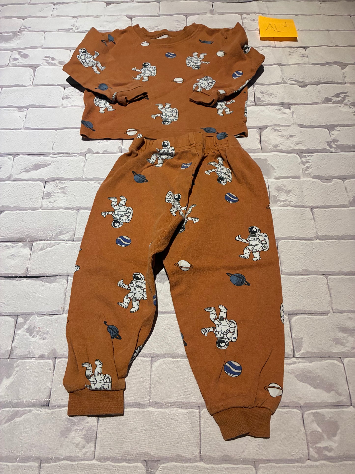 Sleepwear Size 2-3
