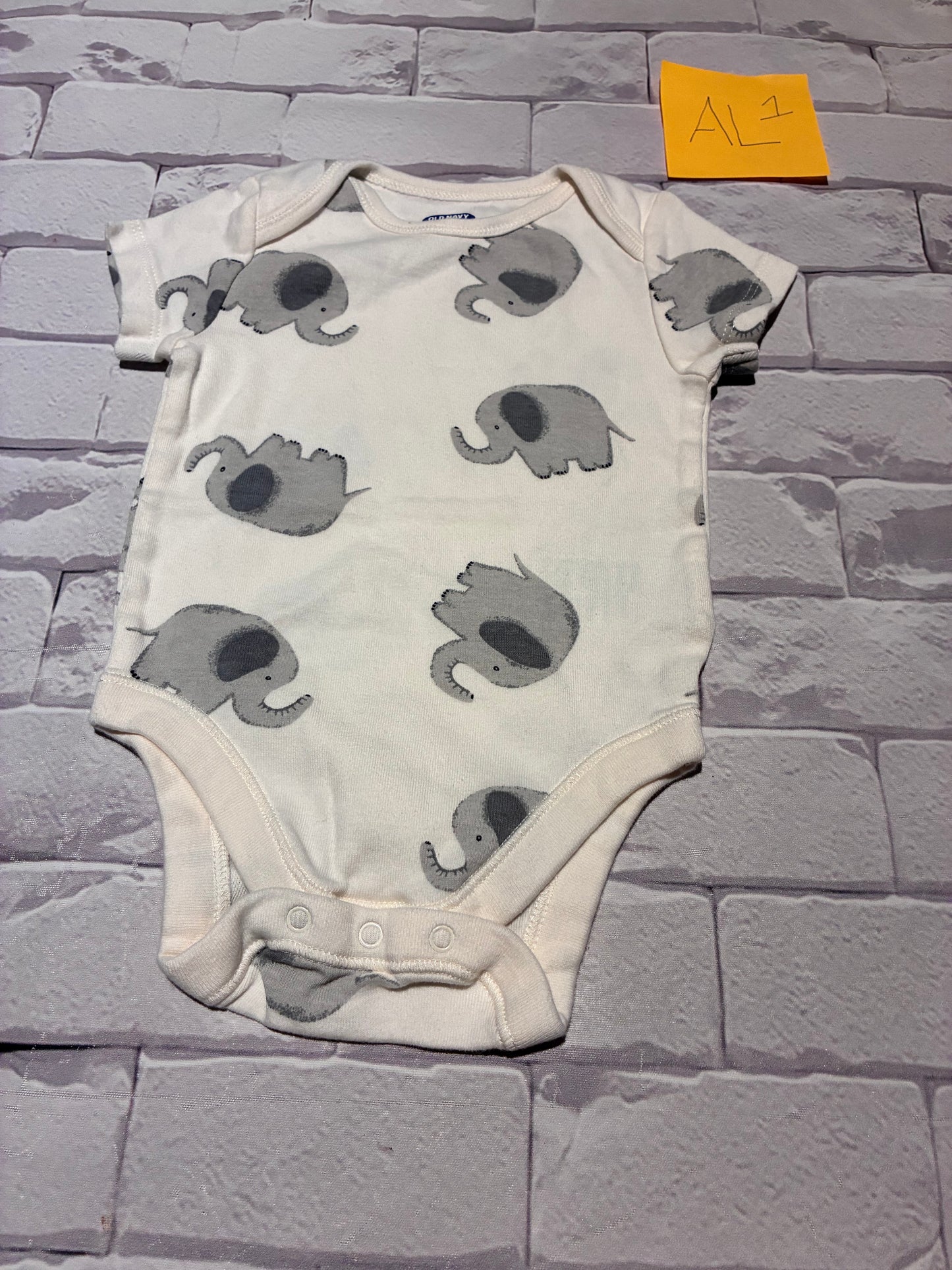 Tops Size 6-12m