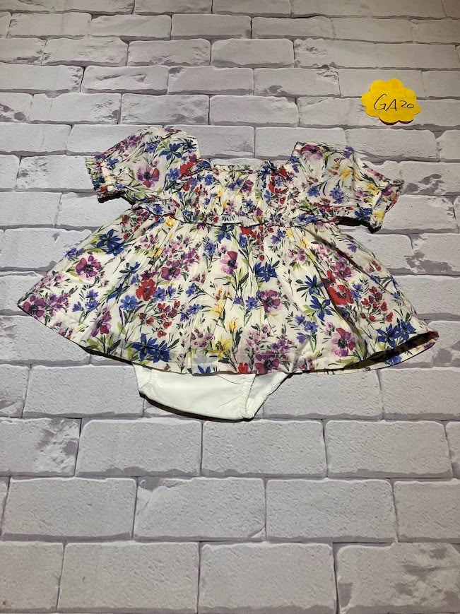 Girls Dress Size 0-3m BNWT