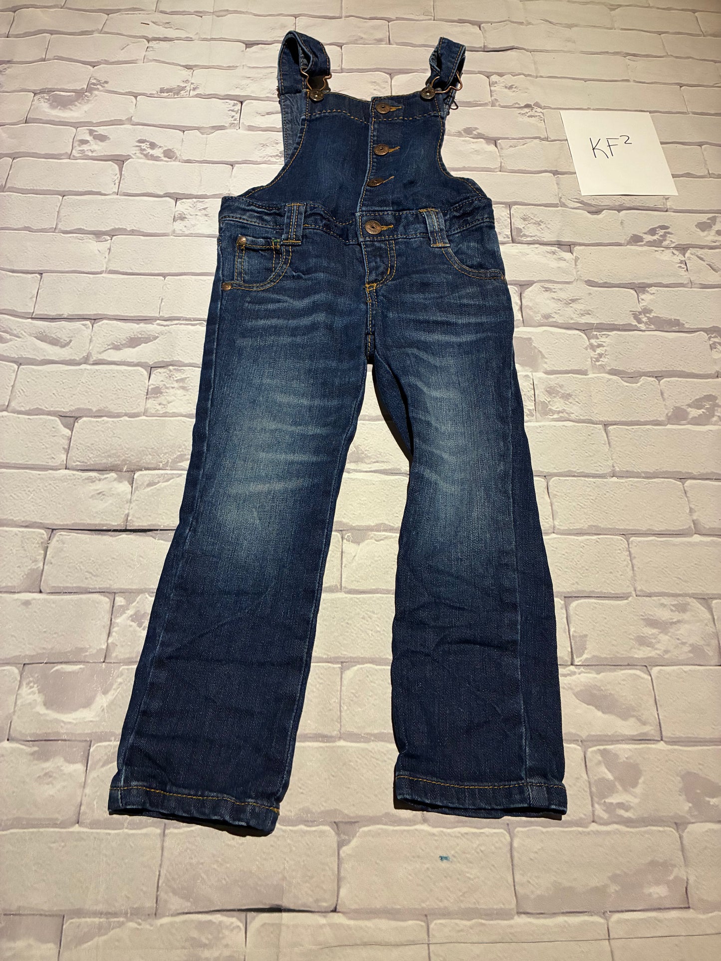 Outfit Size 4