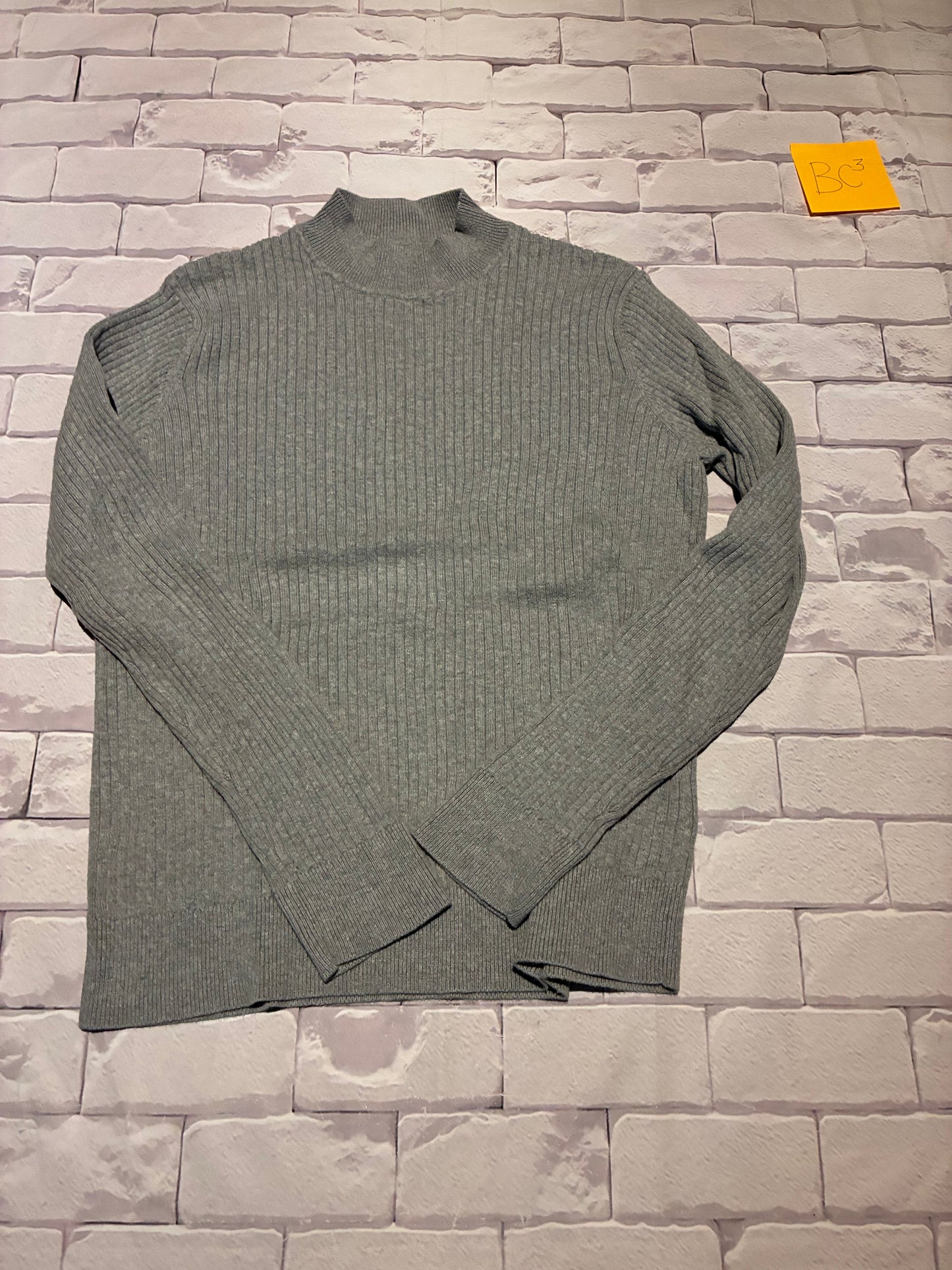 Ladies Top Size S Petite