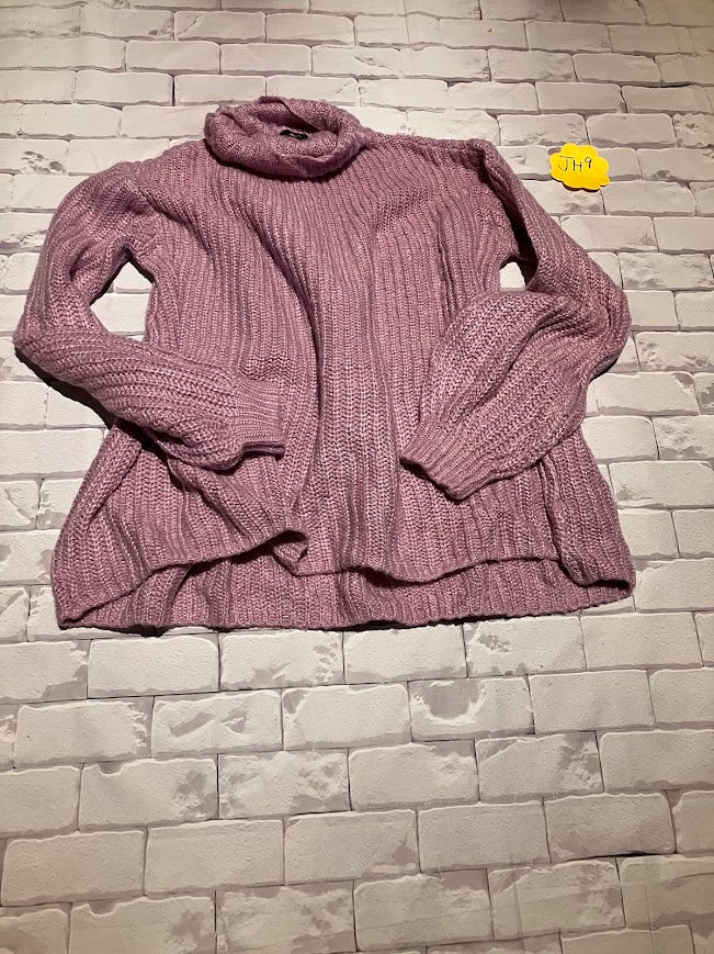 Ladies Top Size M