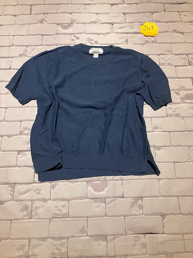 Ladies Top Size M