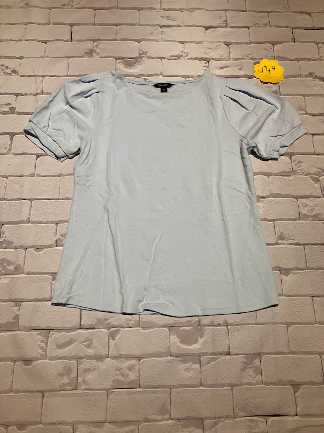 Ladies Top Size M