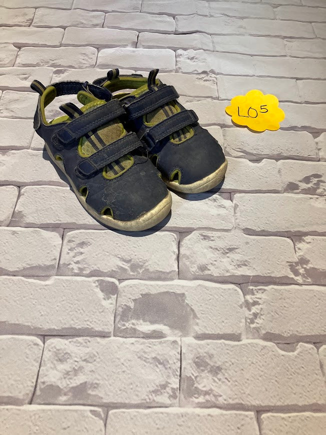 Boys Shoes Size 10