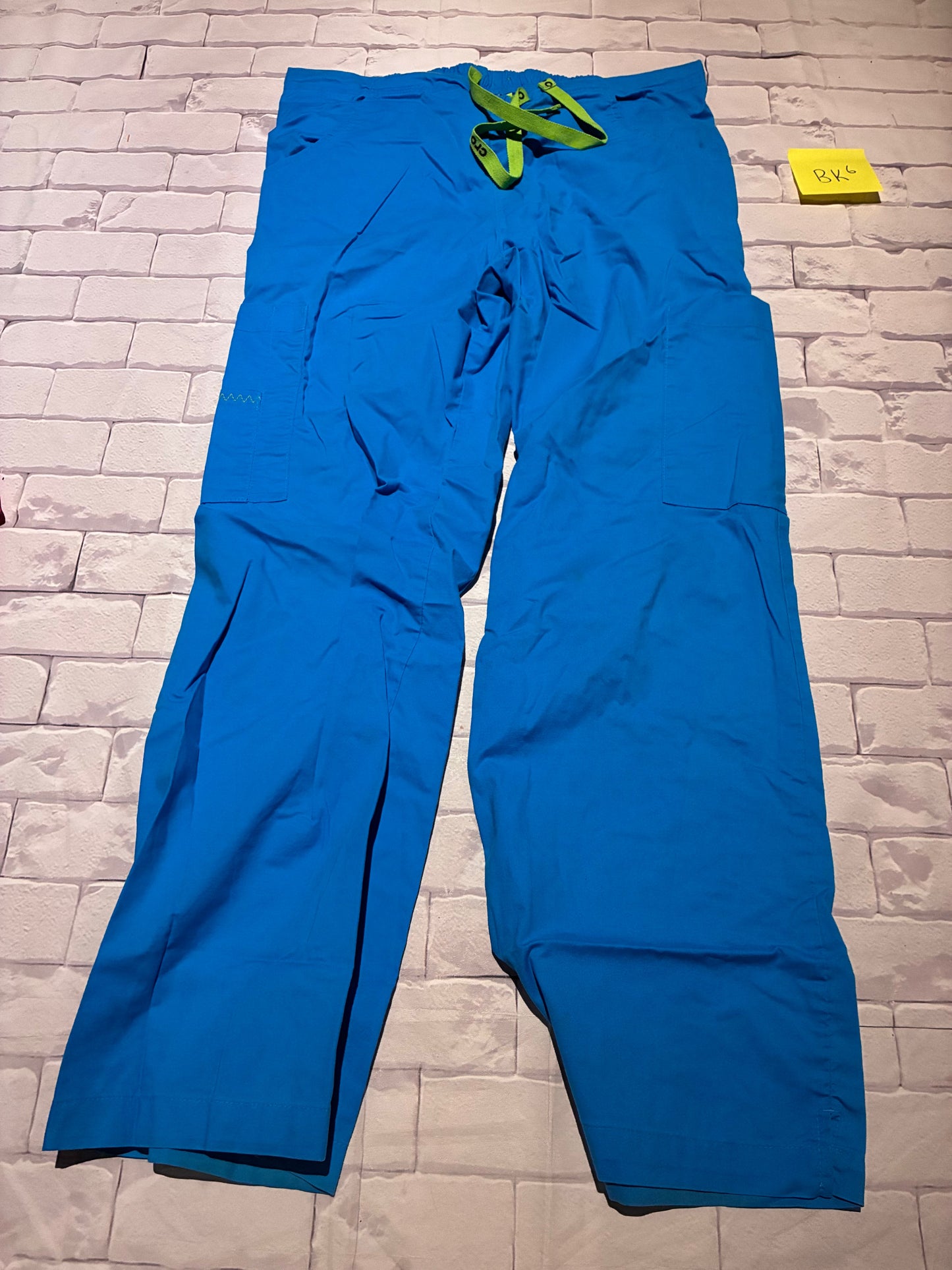 Ladies Bottoms Size M