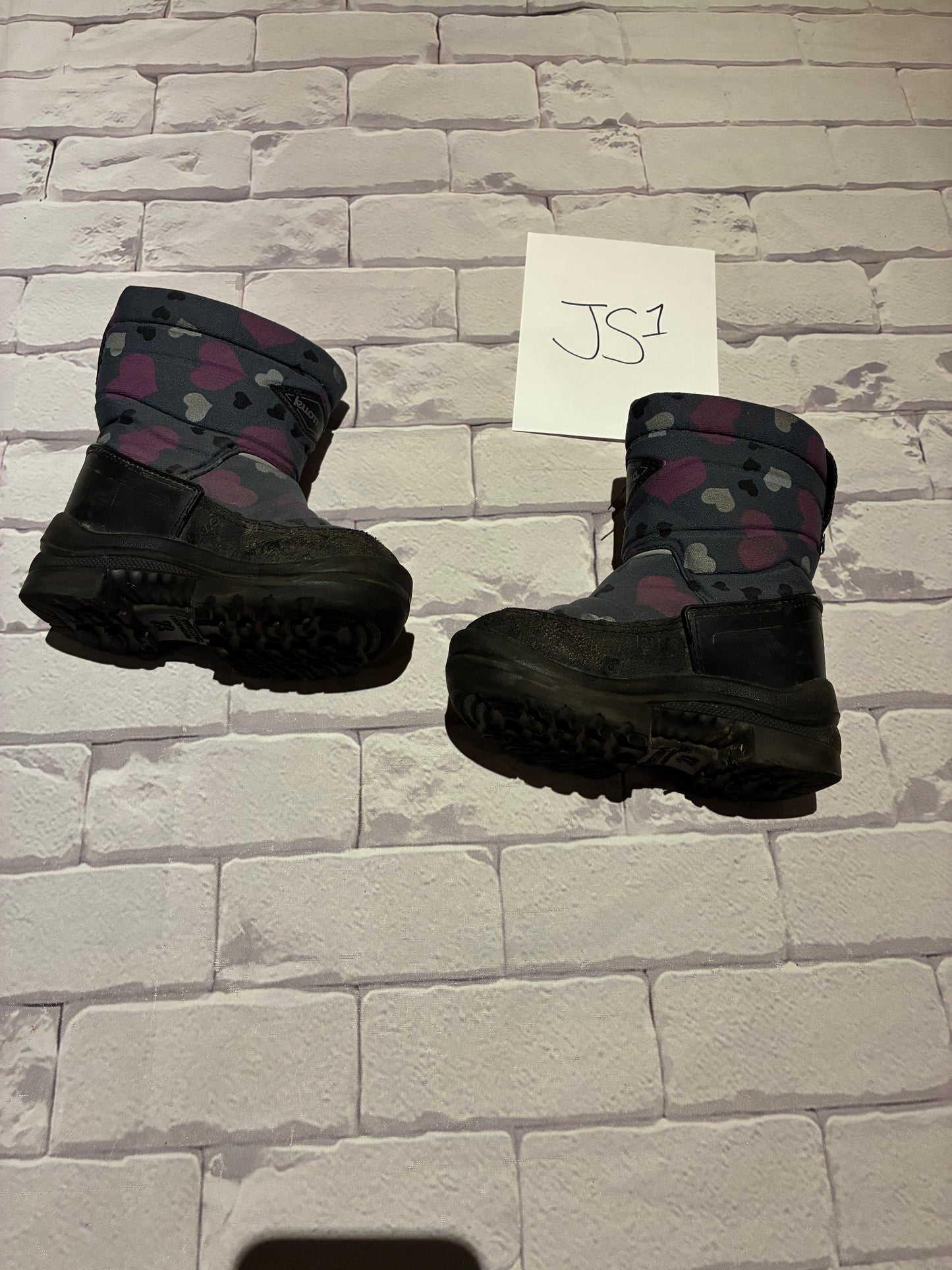 Shoes Size 6-7