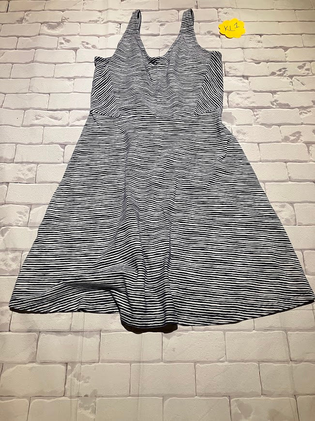Ladies Dress Size M