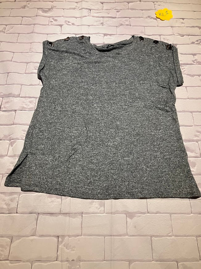 Ladies Top Size M
