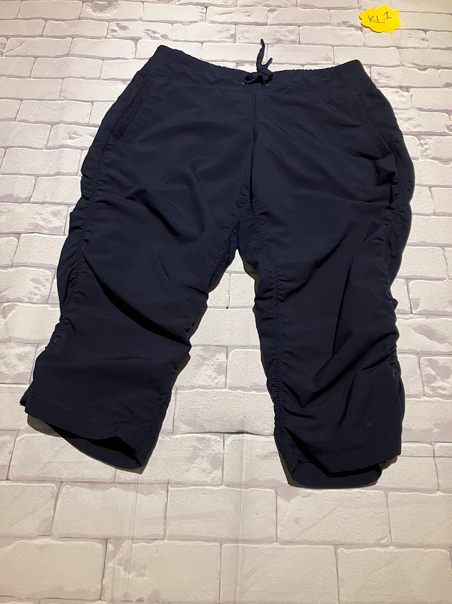 Ladies Bottoms Size M