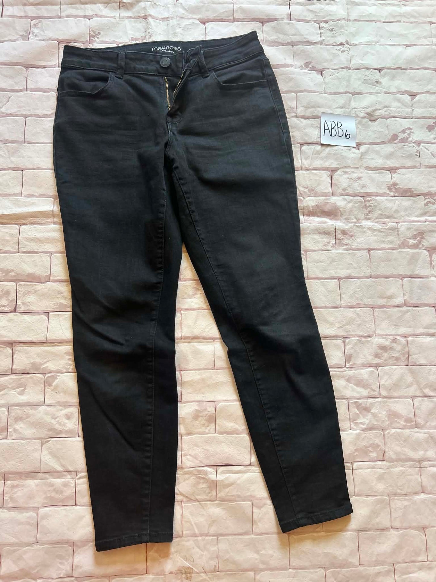 Ladies Bottoms Size M Short