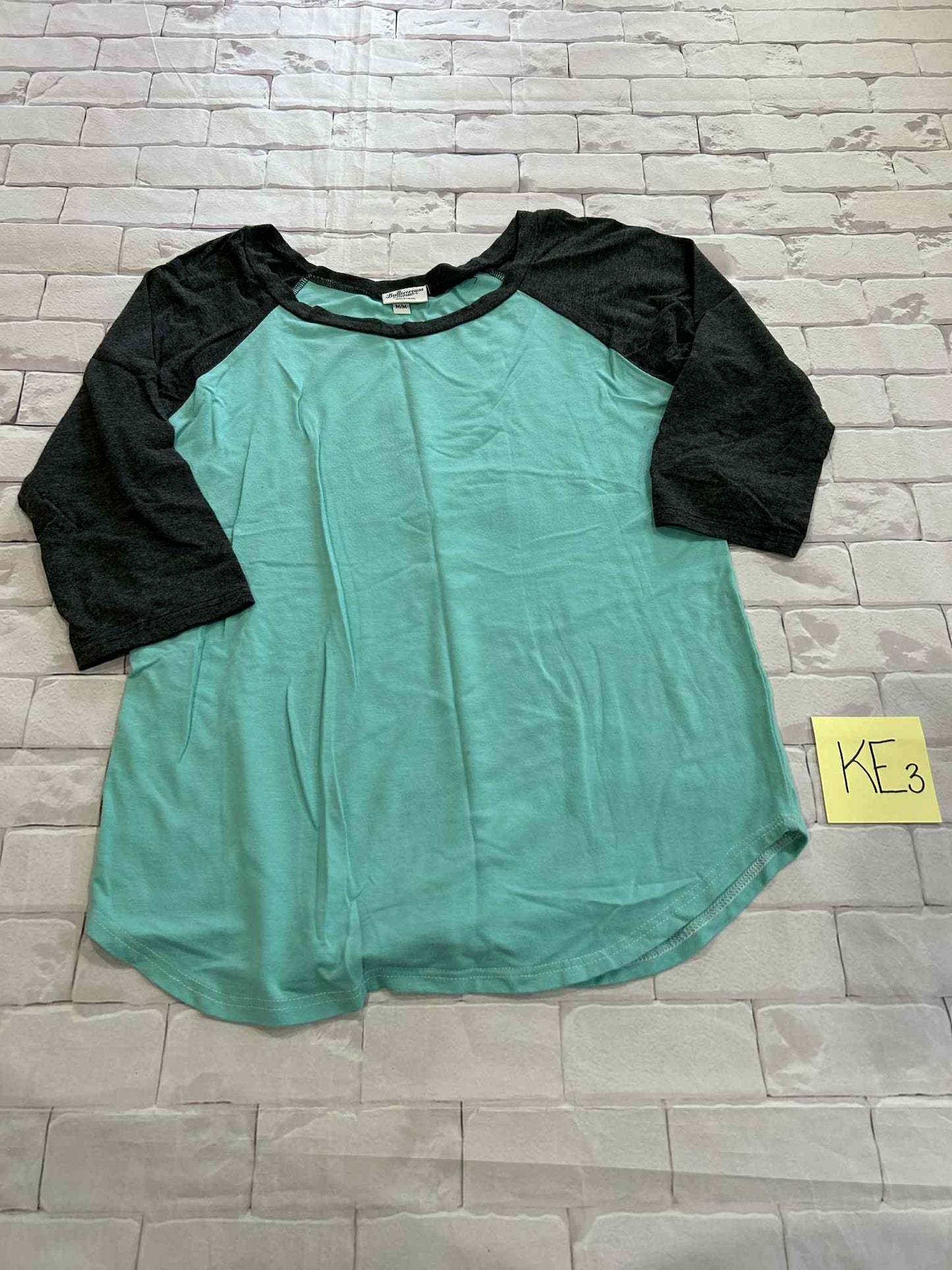 Ladies Tops Size M Play