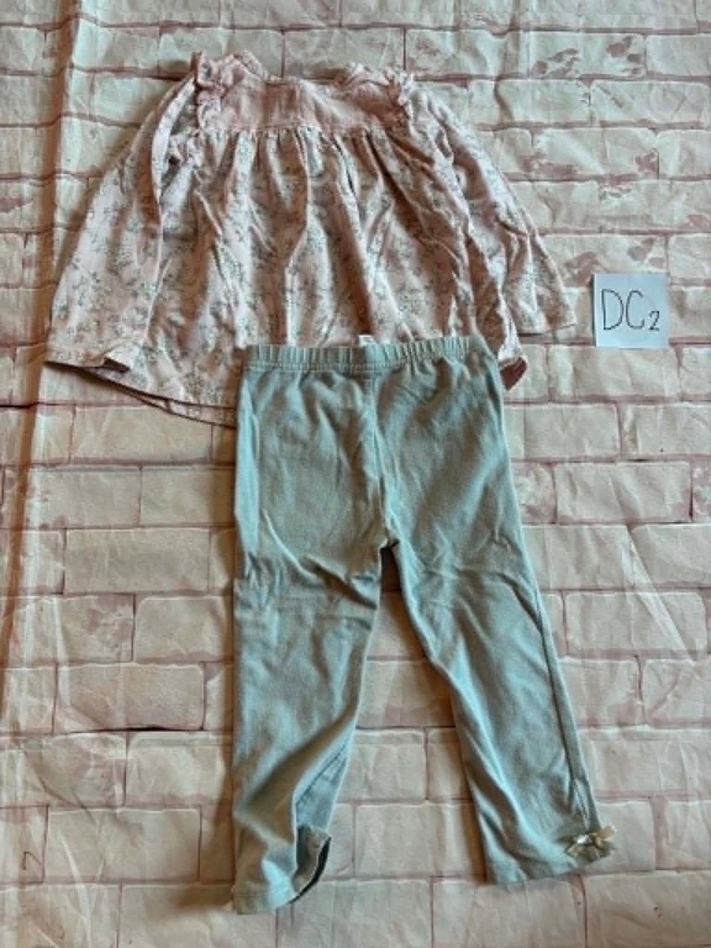 Outfits Size 24m