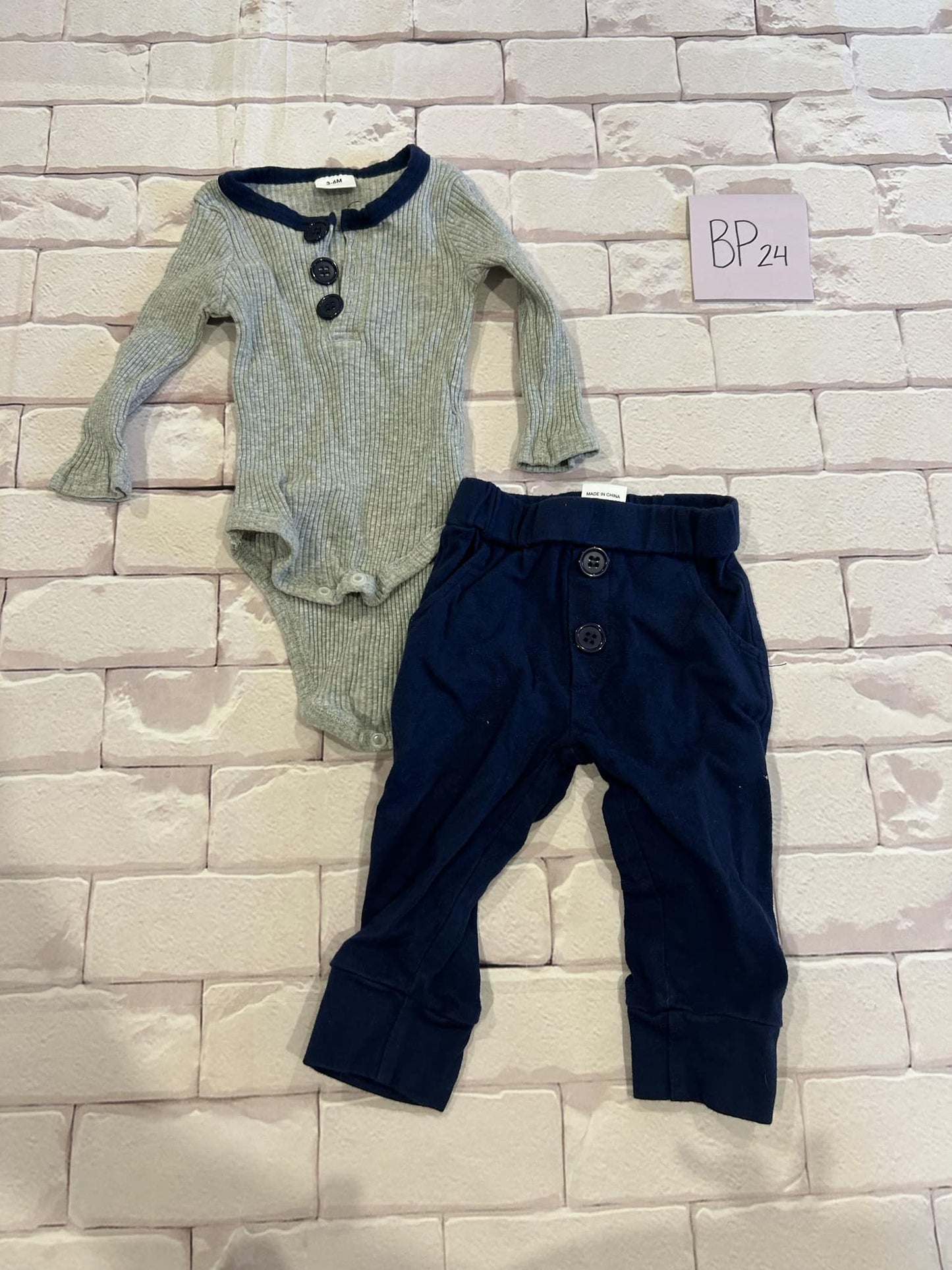 Girls Outfits Size 3-6m