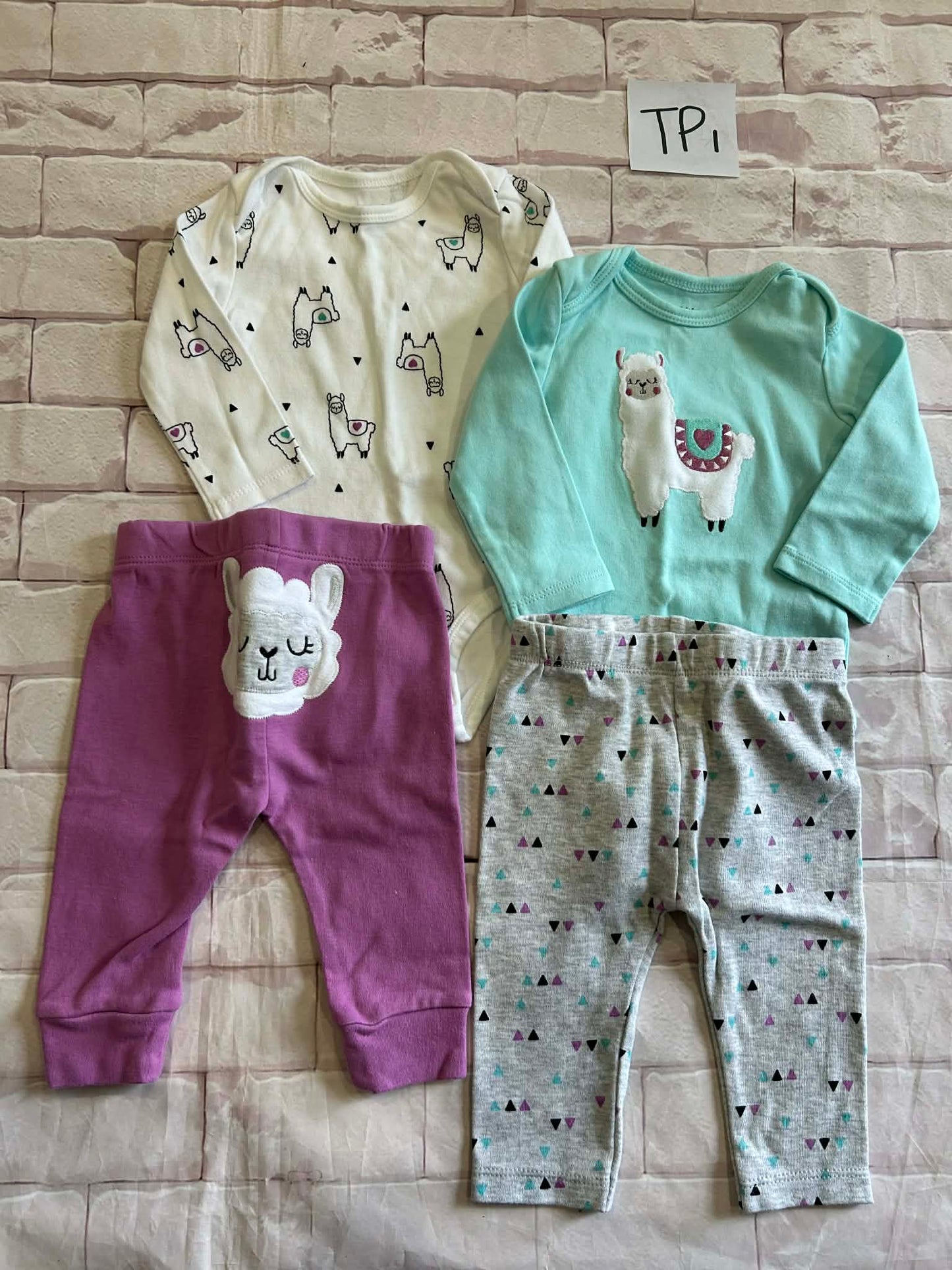 Outfits Size 6m BNWOT