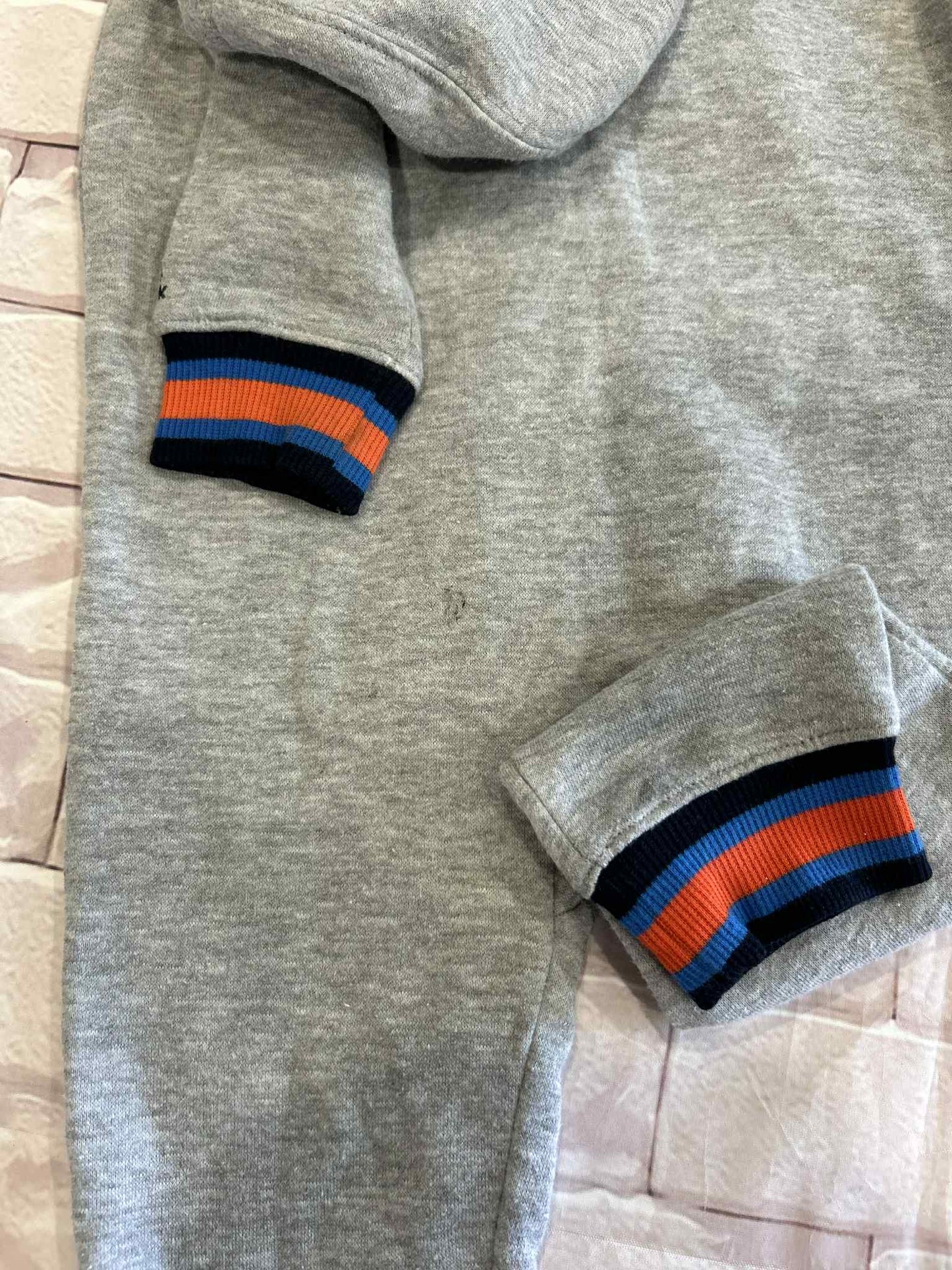 Outfits Size 18m Staining