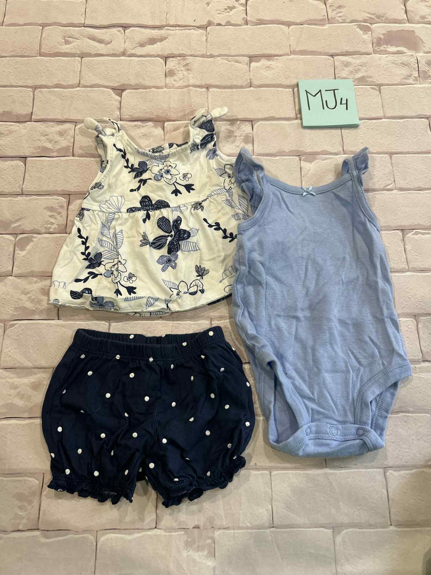Outfits Size 6m