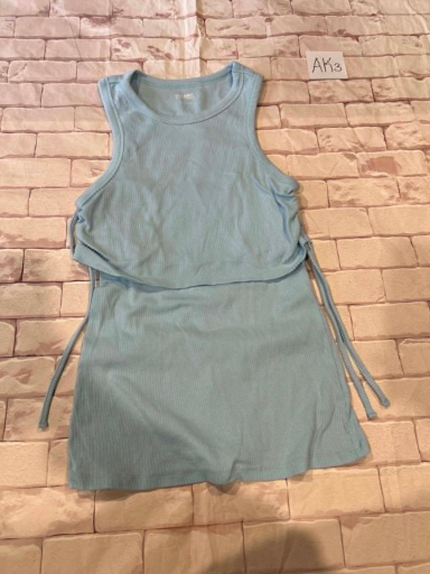Ladies Maternity/Nursing Top Size M