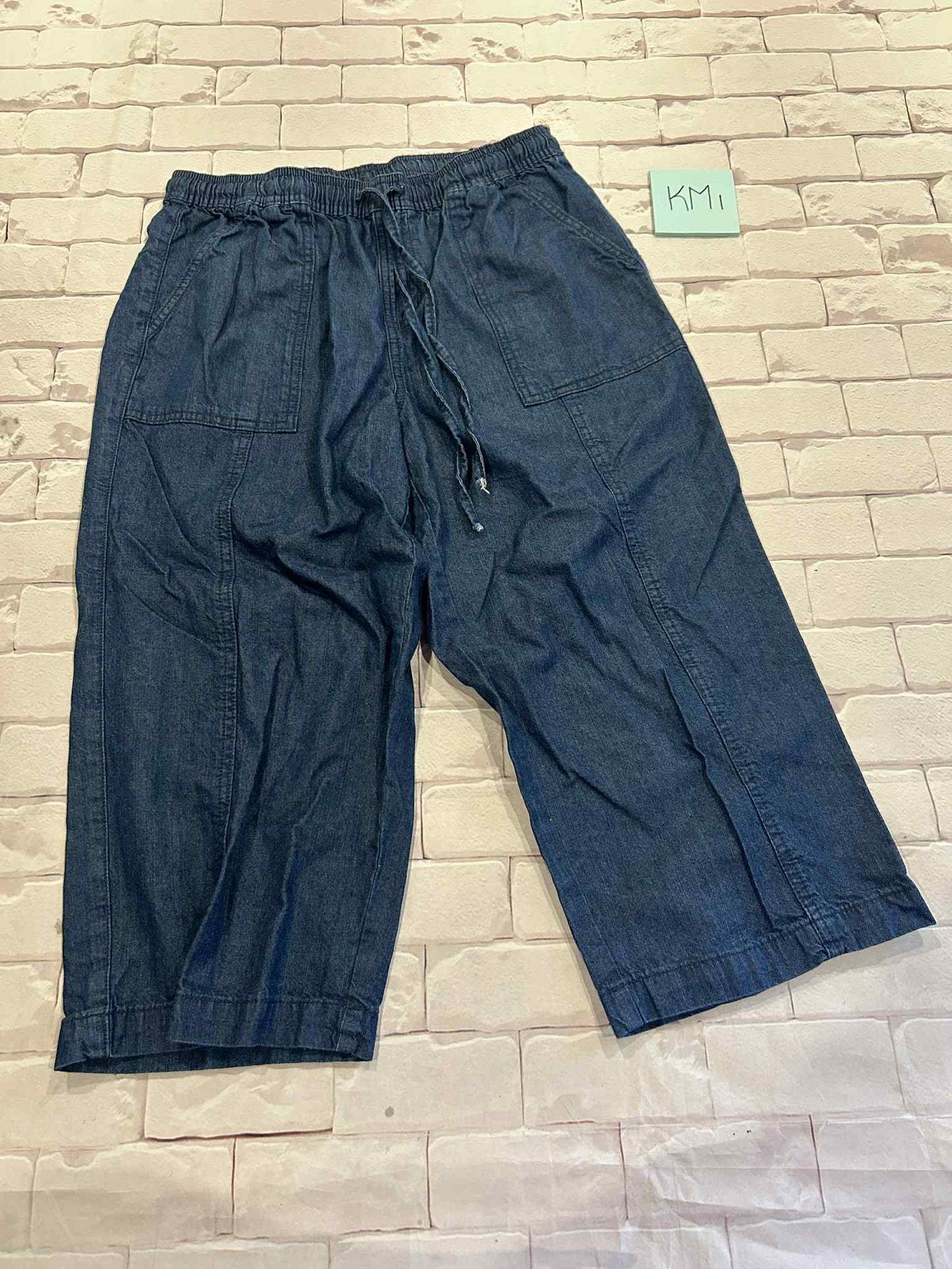 Ladies Bottoms Size S