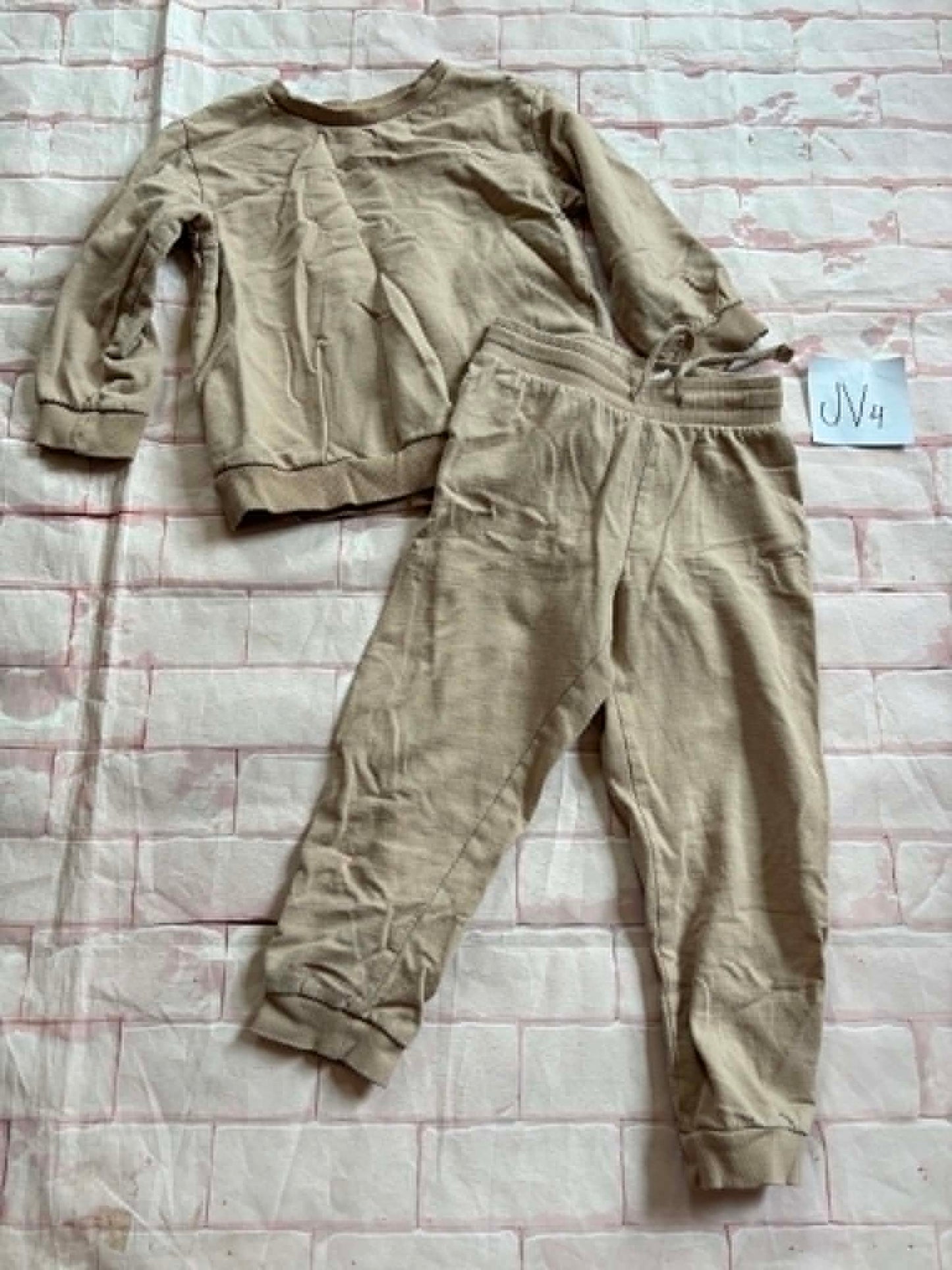 Outfits Size 2-3 Mark on leg