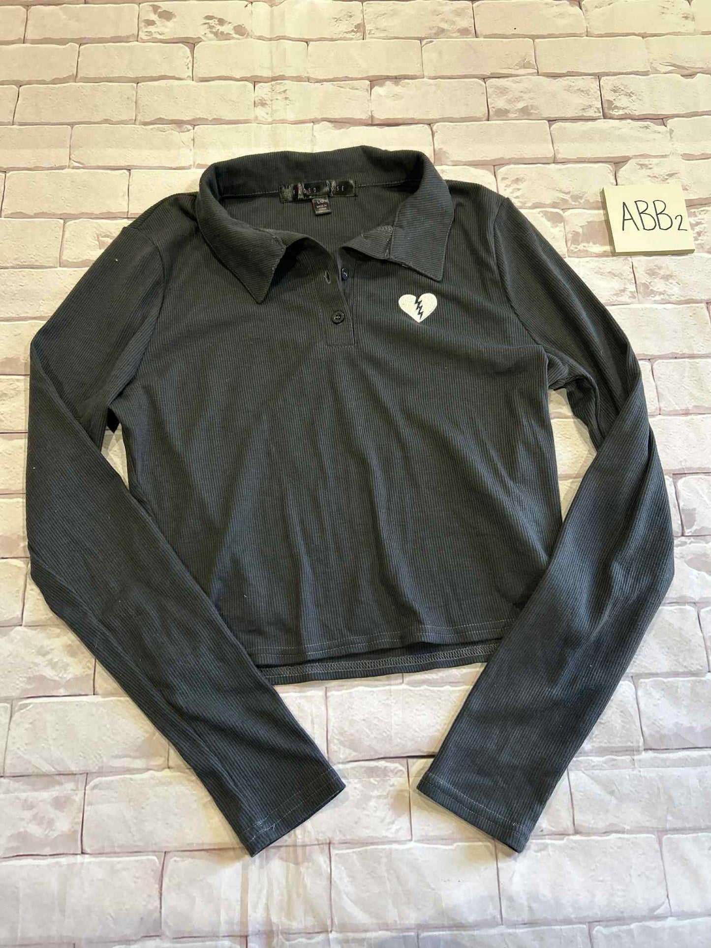 Ladies Tops Size L Crop