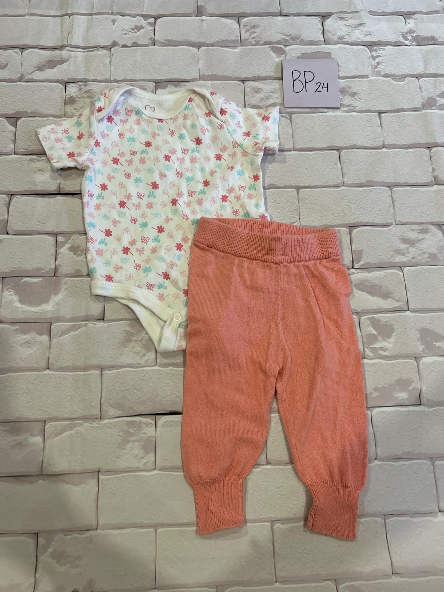 Girls Outfits Size 3-6m