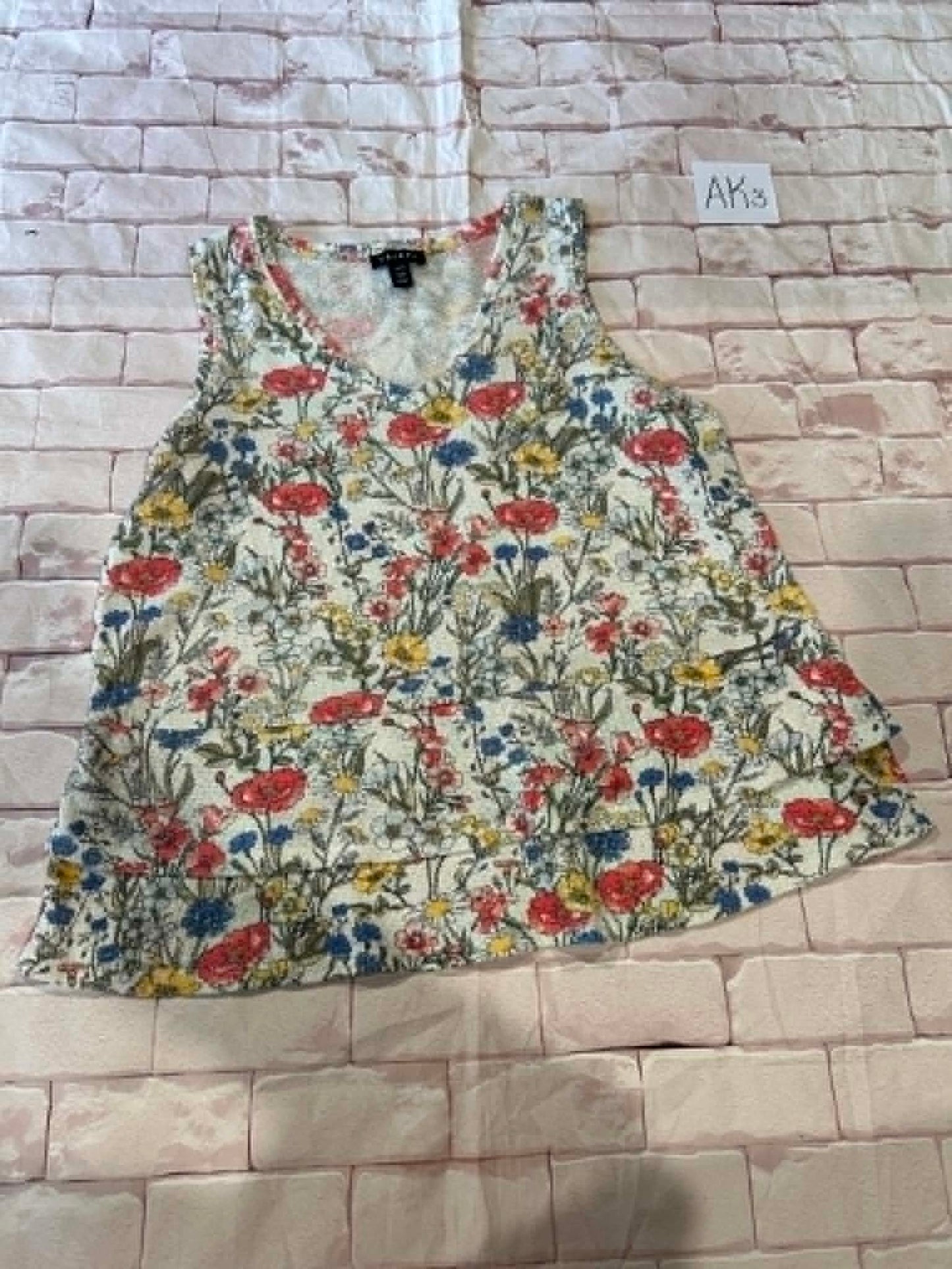 Ladies Tops Size M