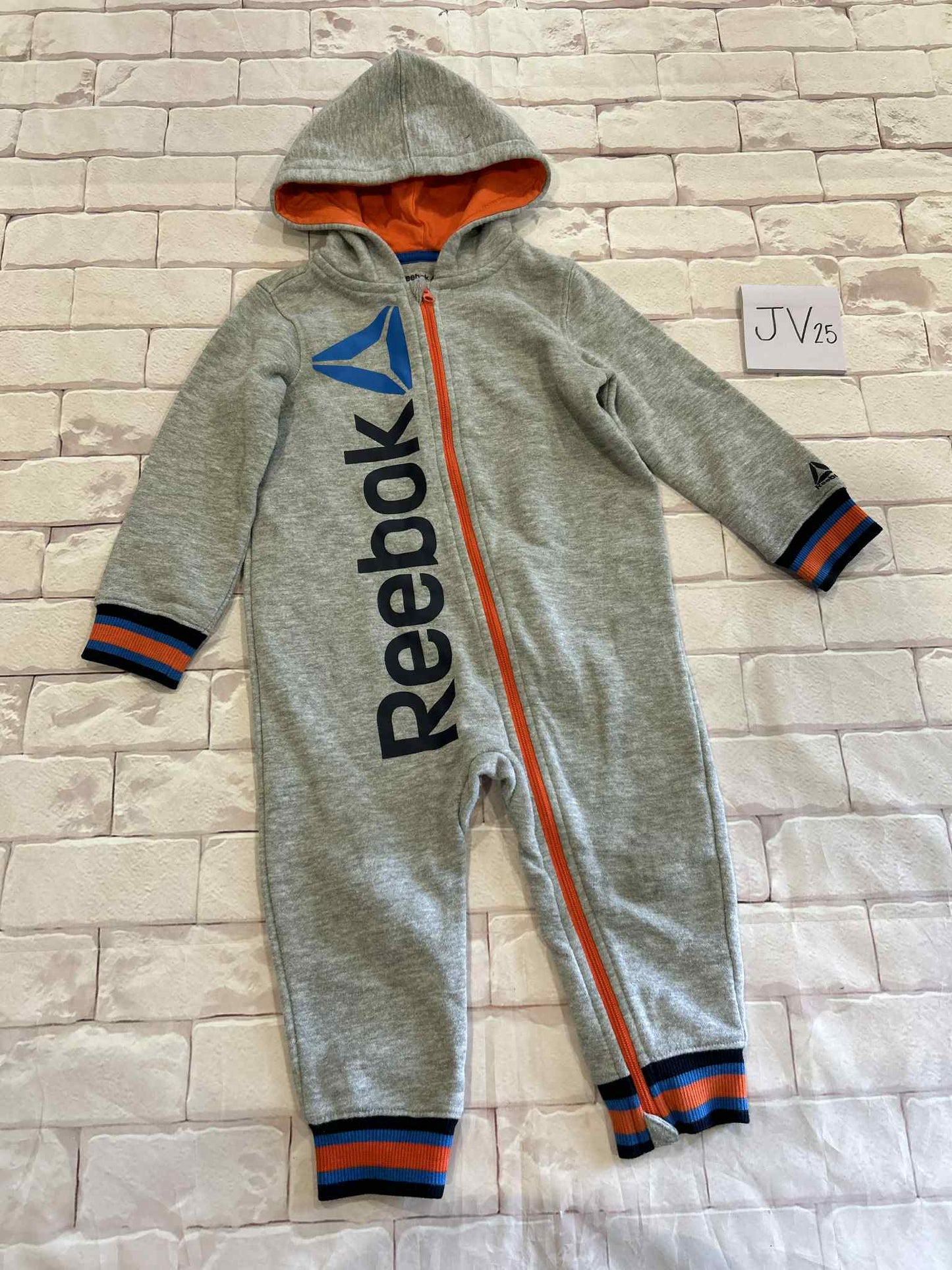 Outfits Size 18m Staining