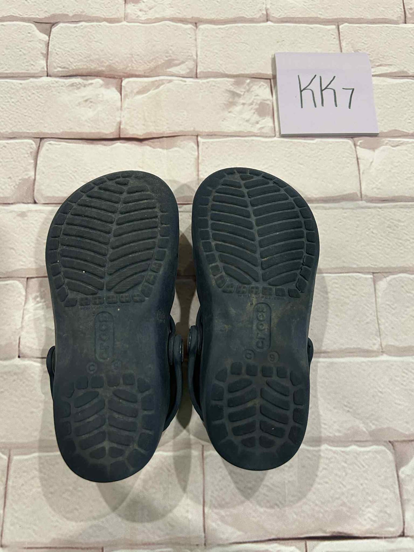 Shoes Size 9