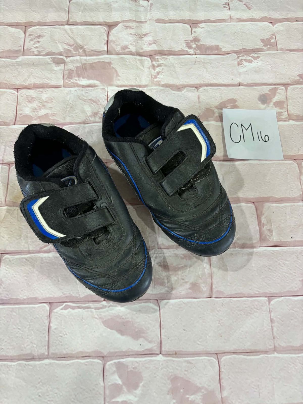 Soccer Shoes Size 13