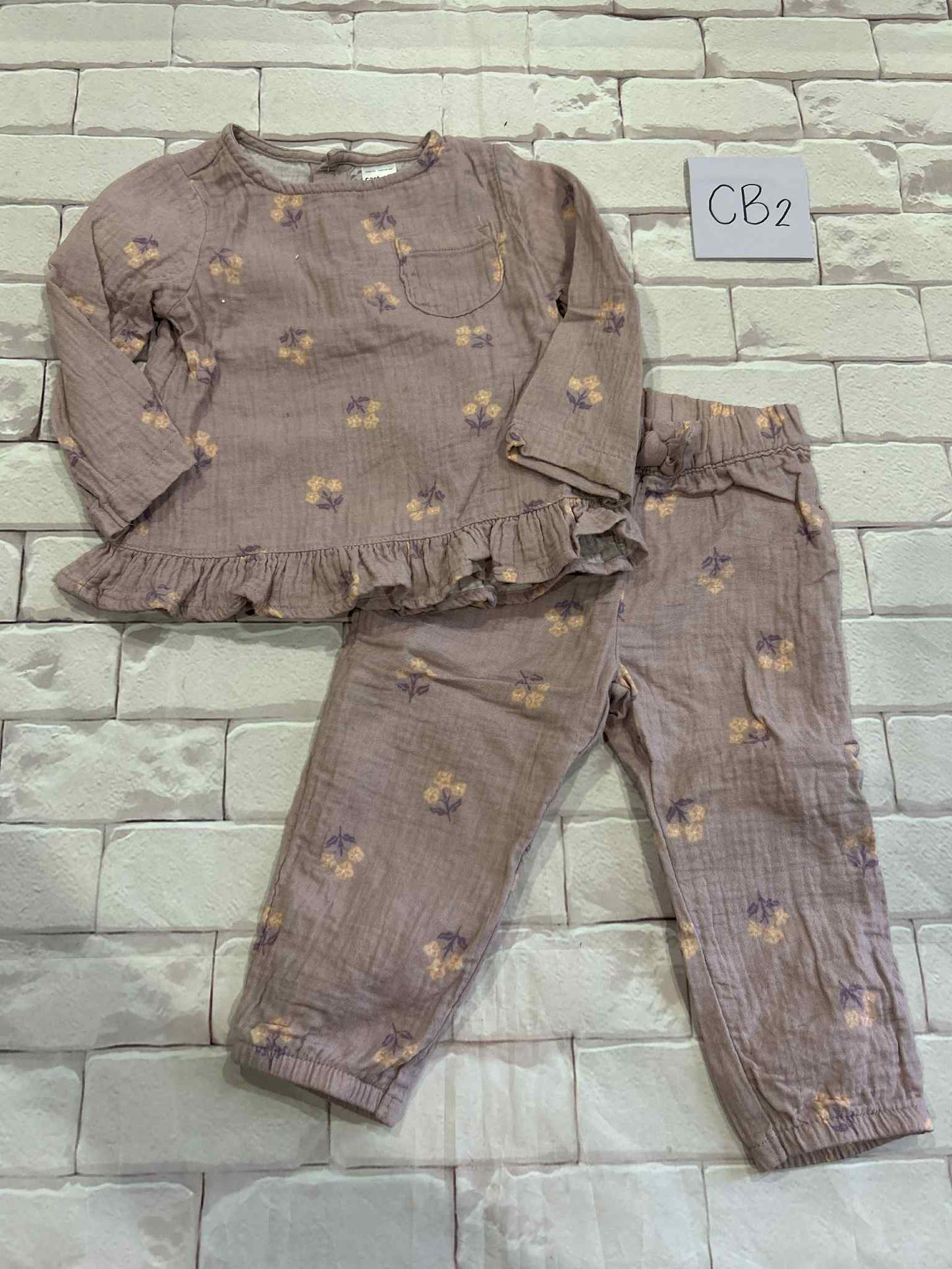 Outfits Size 12m Stains