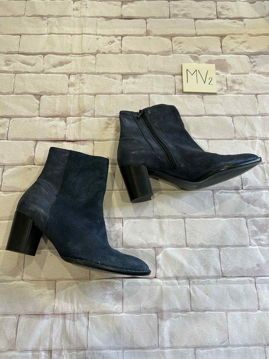 Ladies Shoes Size 38