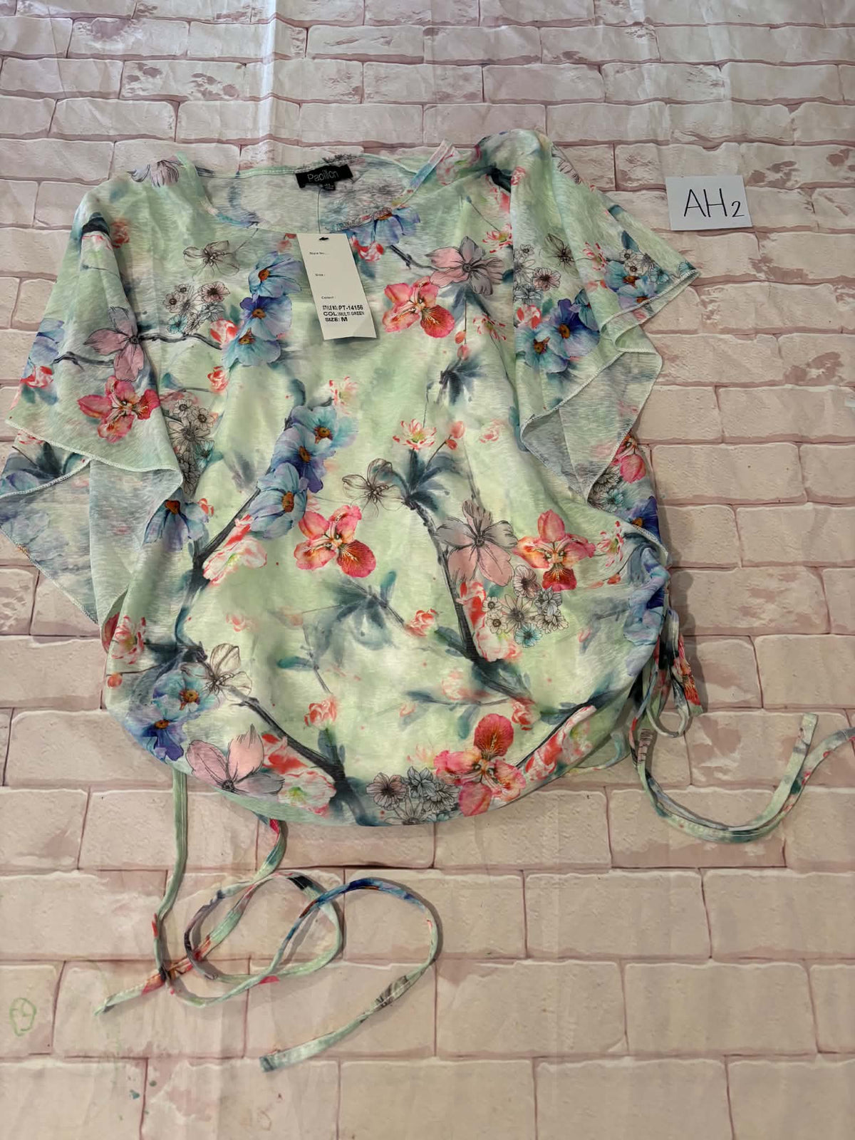 Ladies Tops Size M BNWT