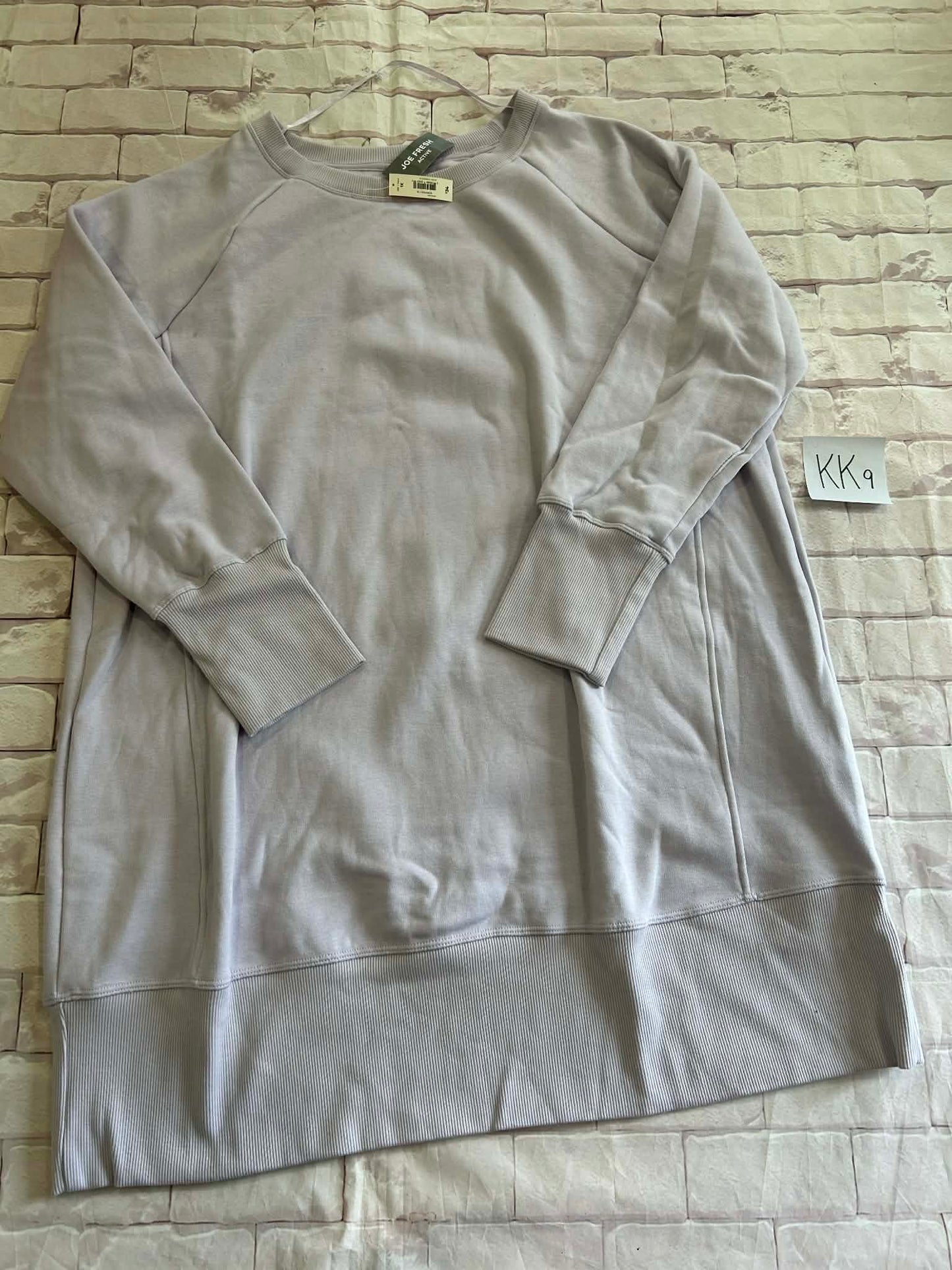 Ladies Top Size 1X BNWT Small Mark