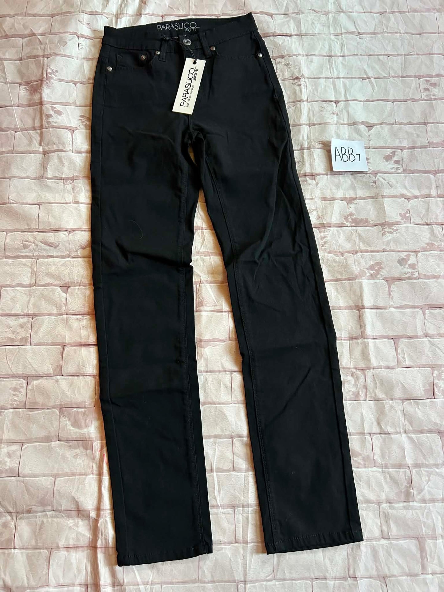 Ladies Bottoms Size 4 BNWT