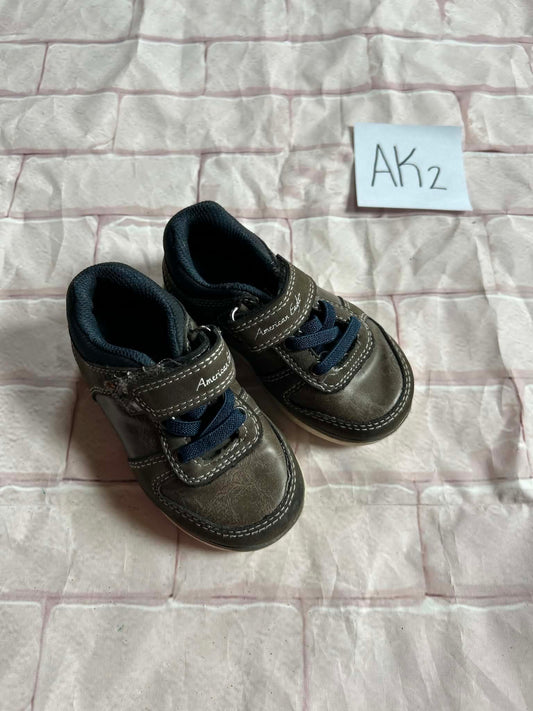Shoes Size 6