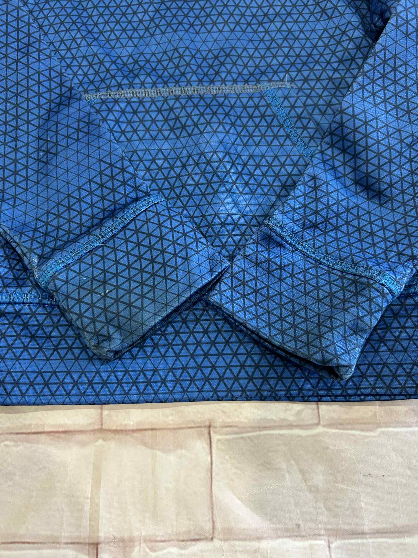 Tops Size 4 Cuff Stains