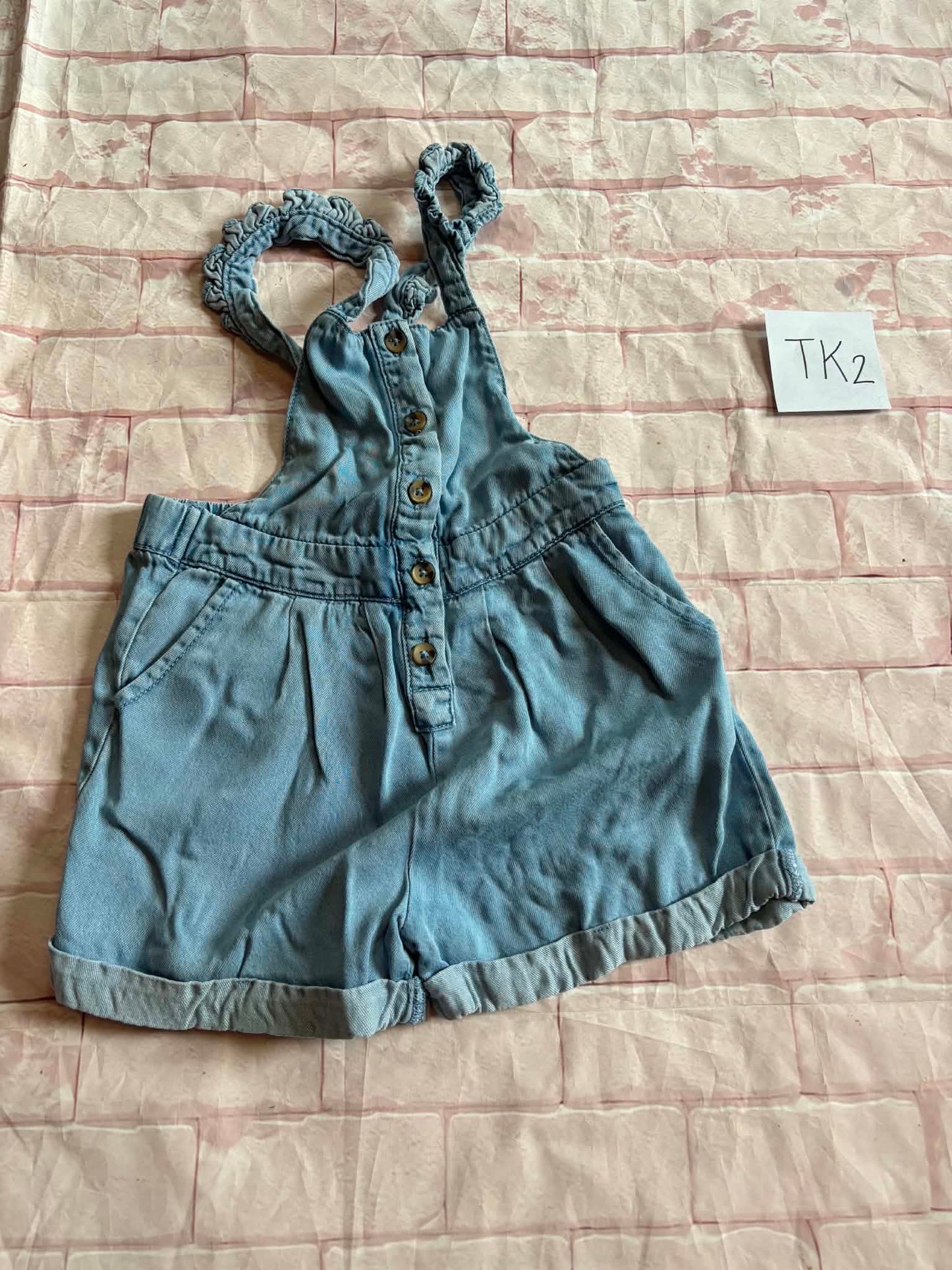 Outfit Size 6