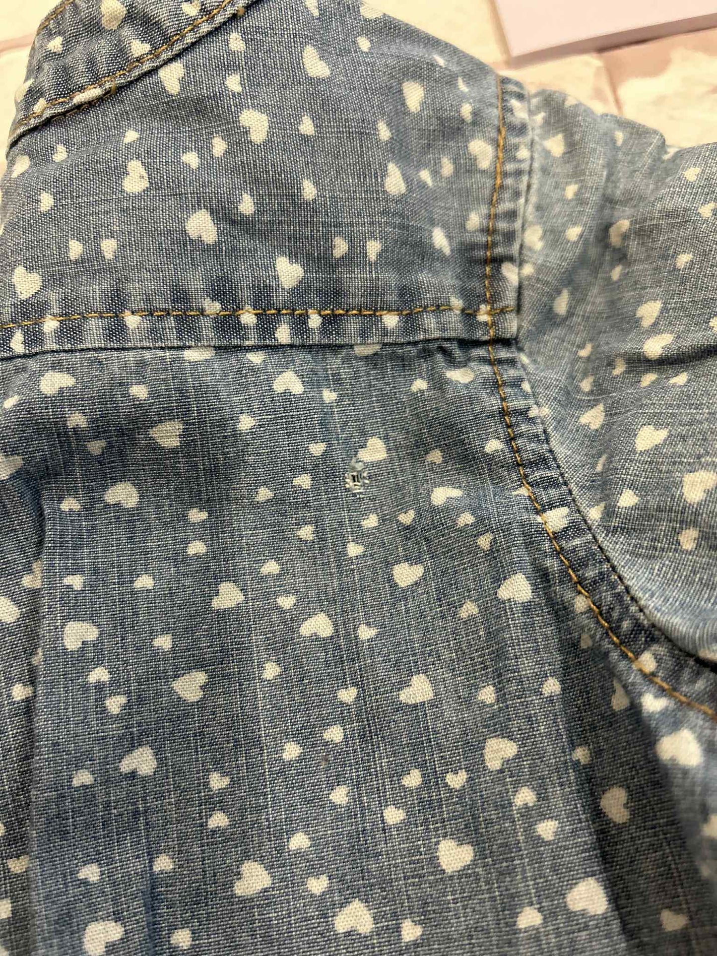 Tops Size 6 Small Hole