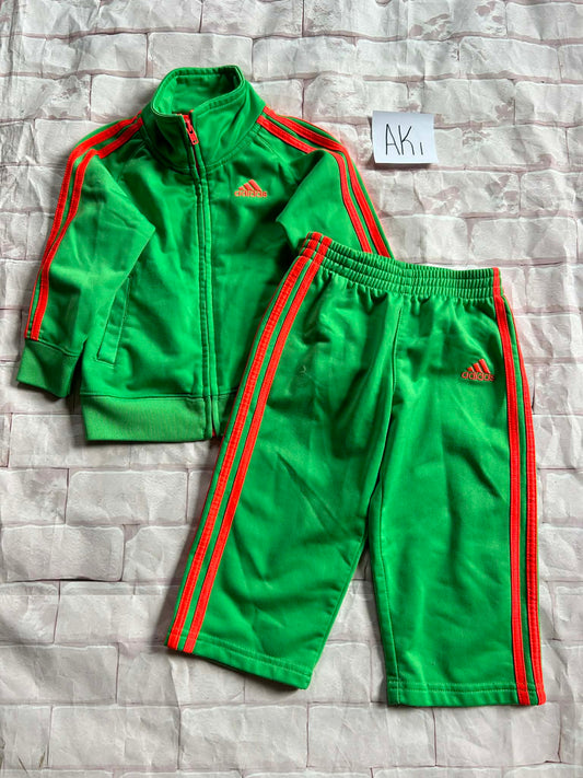 Outfits Size 18m
