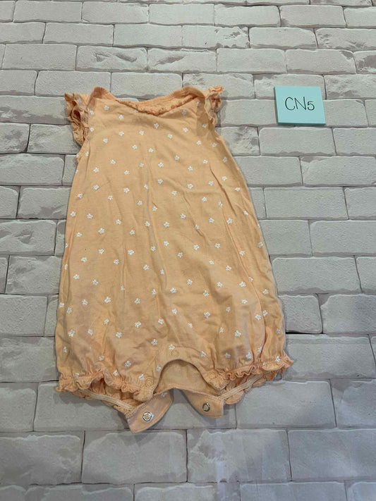 Outfits Size 24m