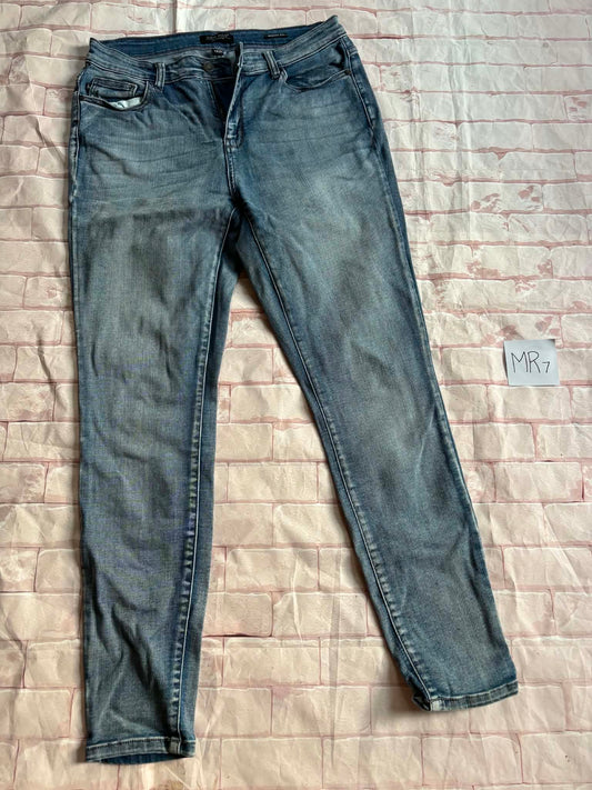 Ladies Bottoms Size 13