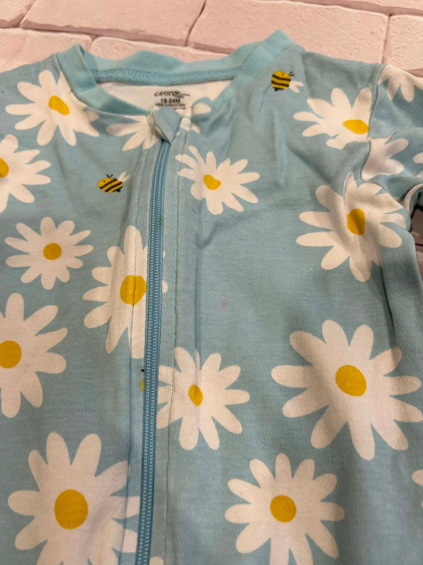 Sleepwear Size 18-24m Small Spot