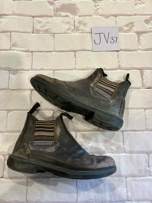 Shoes Size 2