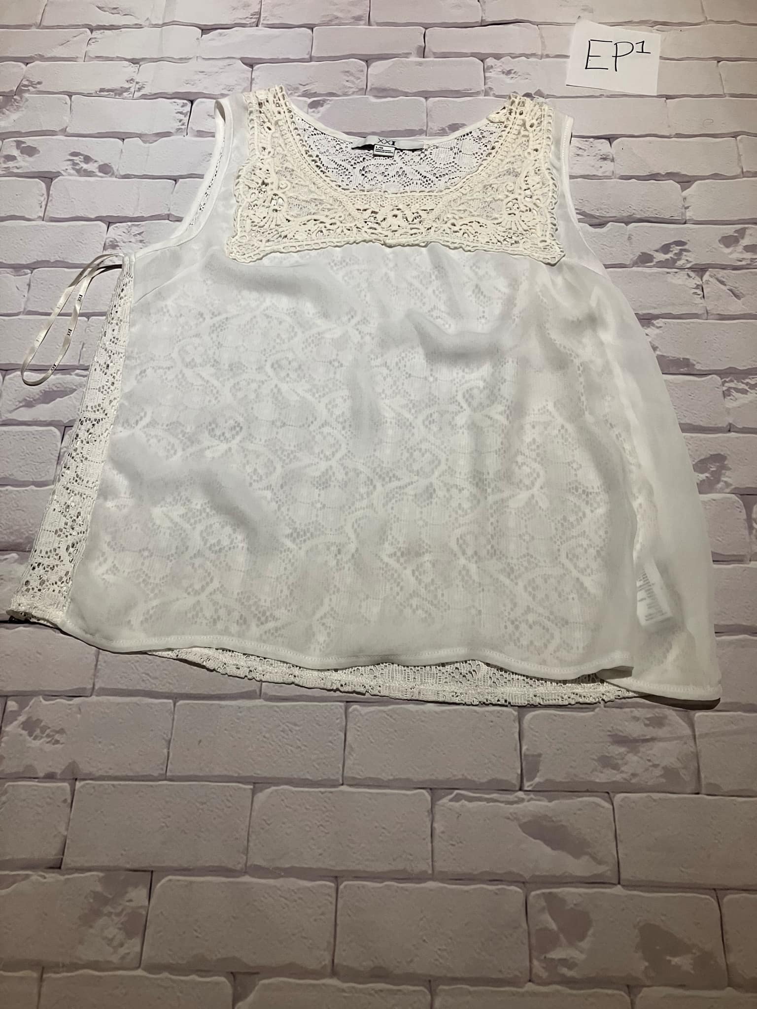 Ladies Top Size L