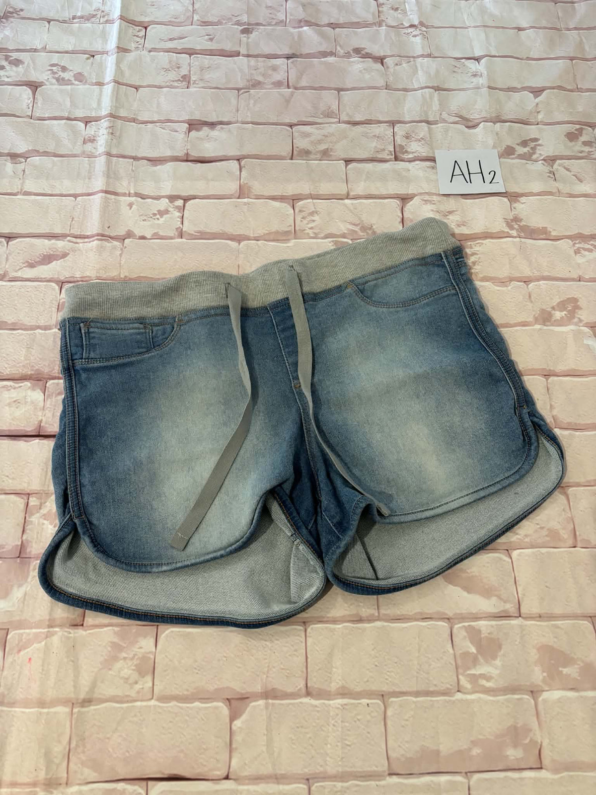 Ladies Bottoms Size L 11-12