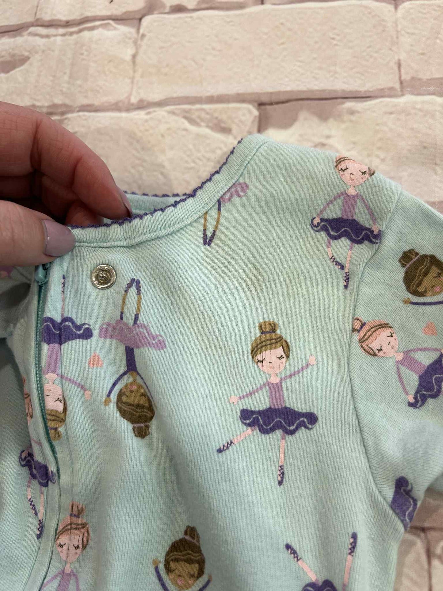 Sleepwear Size 3 Stain